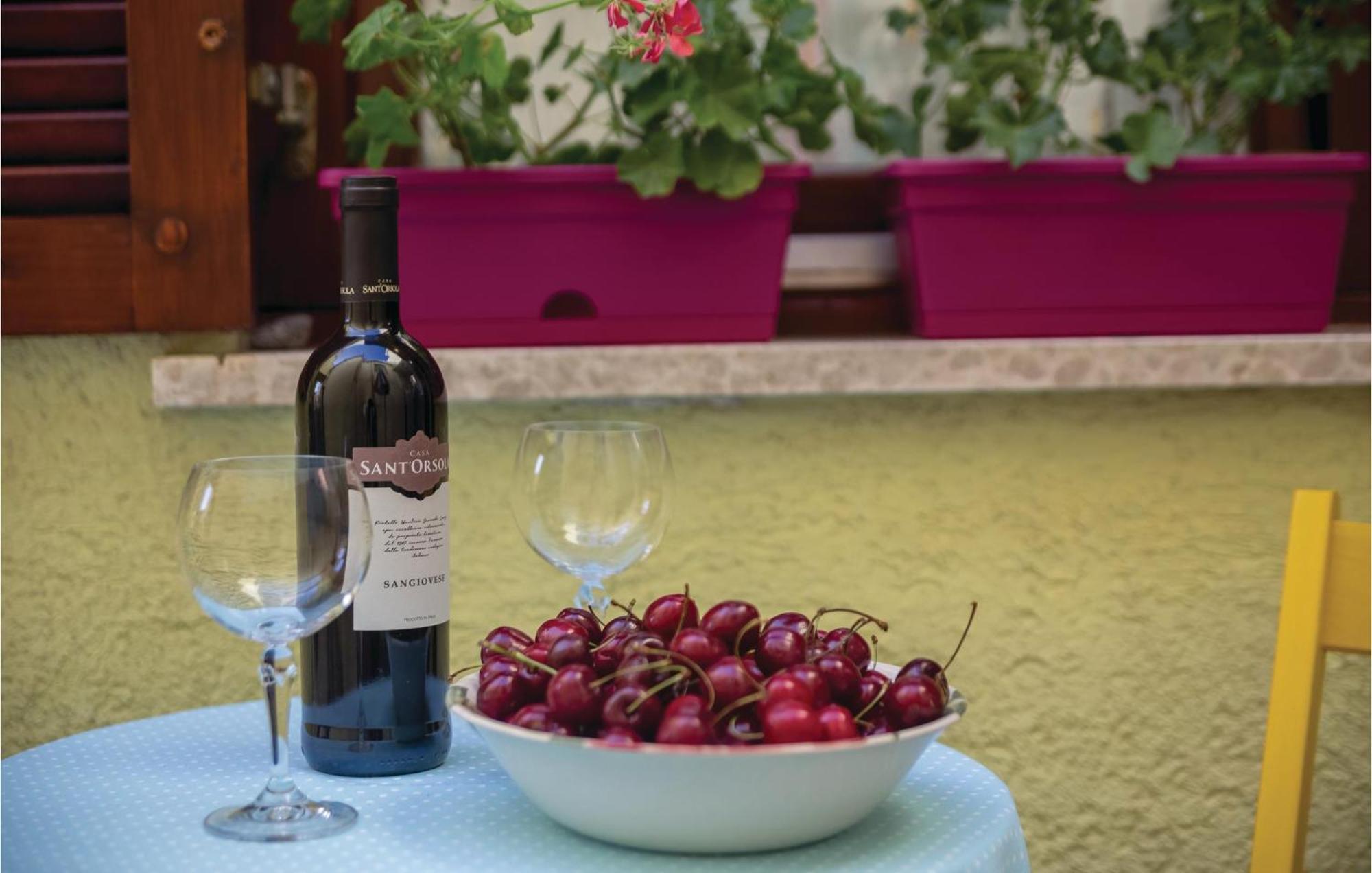 Apartman Lovely In With Kitchen Crikvenica